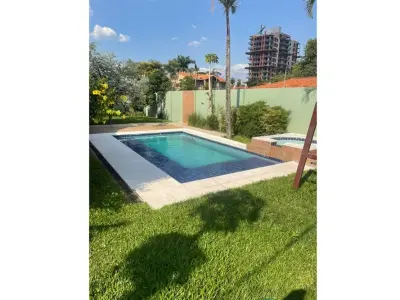Casa à venda em Fernando de la Mora, Zona Norte