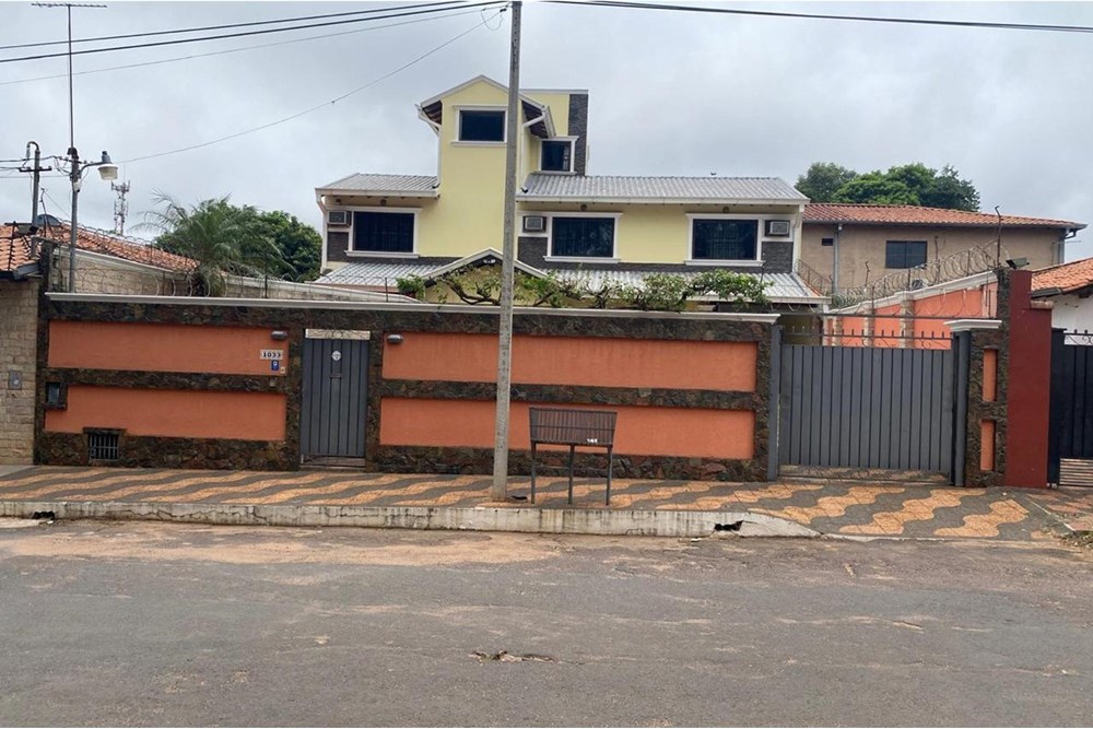 Casa à venda em Fernando de la Mora, Zona Sul