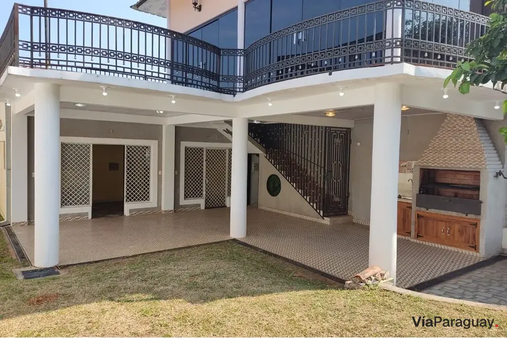 House for sale in Fernando de la Mora, south area
