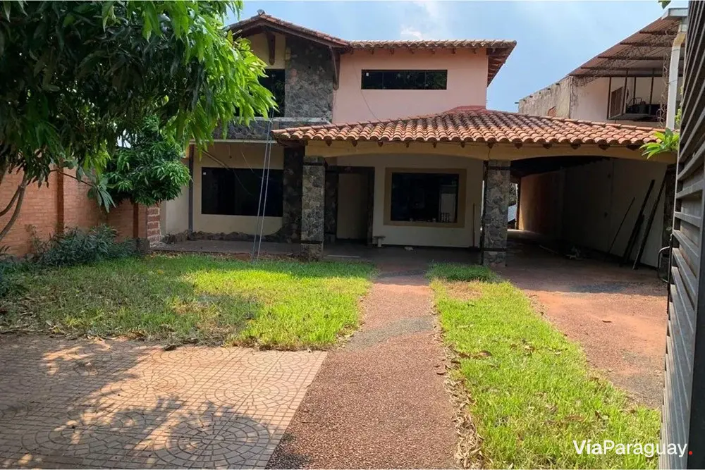 Casa à venda em Fernando de la Mora, Zona Sur