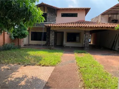Casa à venda em Fernando de la Mora, Zona Sur