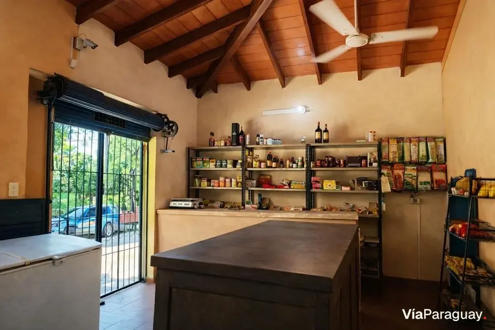 House for sale in Fernando de la Mora, Zona Sur