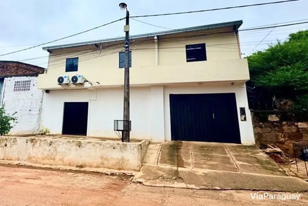 House for sale in Fernando de la Mora, Zona Sur