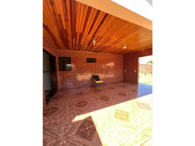 Casa à venda em Hernandarias, bairro Trigal 3