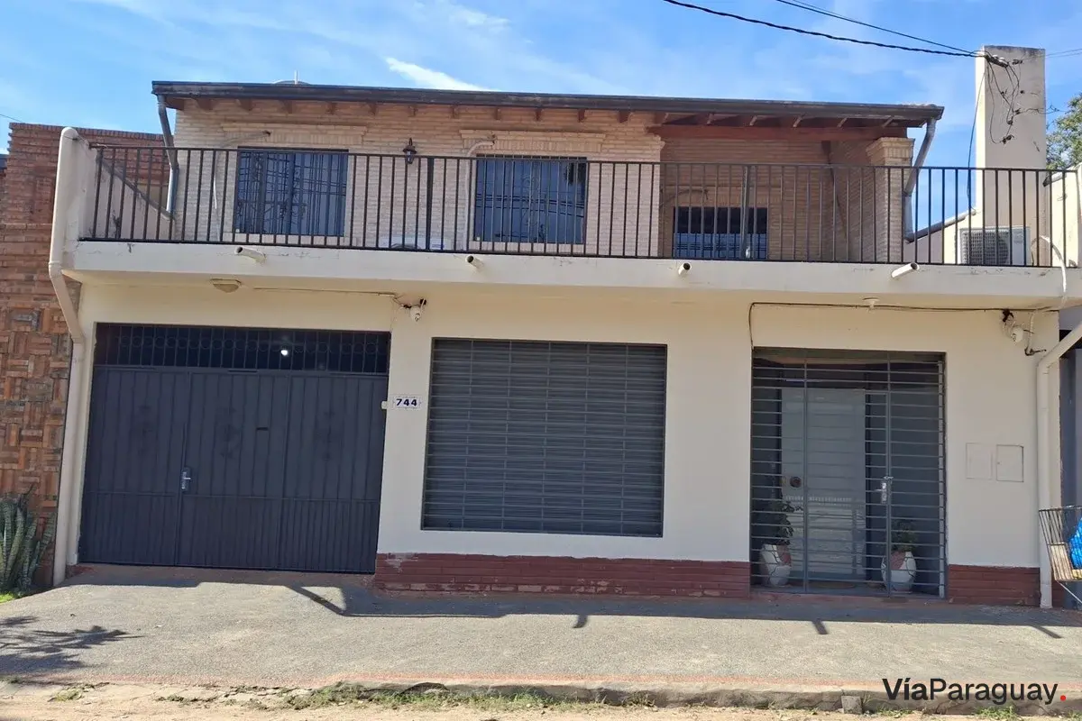 Casa à venda em Herrera, Assunção, com 5 dormitórios