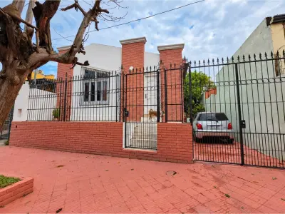 Casa à venda em Hipódromo, Assunção