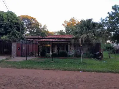 Casa en venta en Isla Bogado, Laurelty, Luque