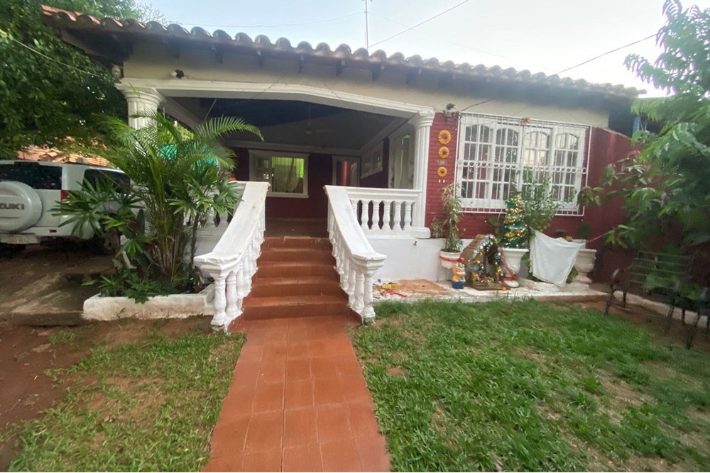 Casa à venda em Isla Bogado, Luque