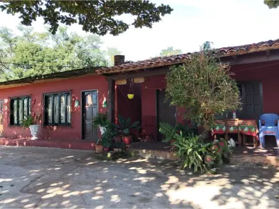 House for sale in Itá Angu'a, Luque