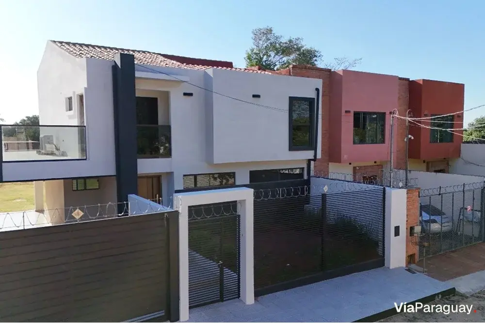 Casa à venda em Itá Enramada, Assunção