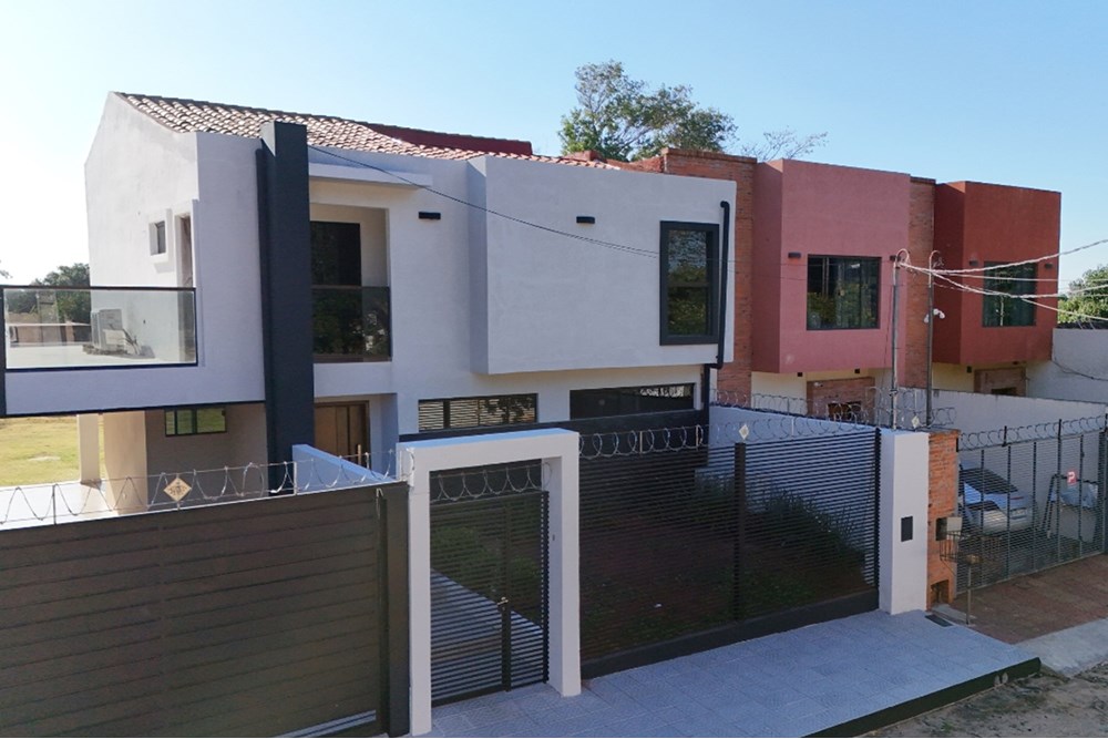 House for sale in Itá Enramada, Asunción