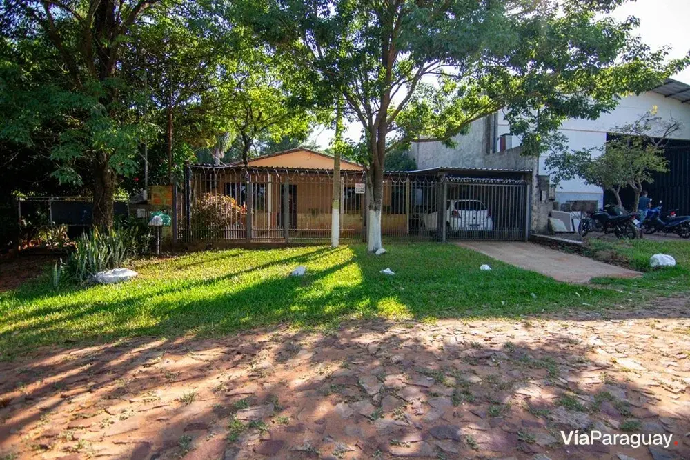 Casa à venda em Itauguá com 3 dormitórios