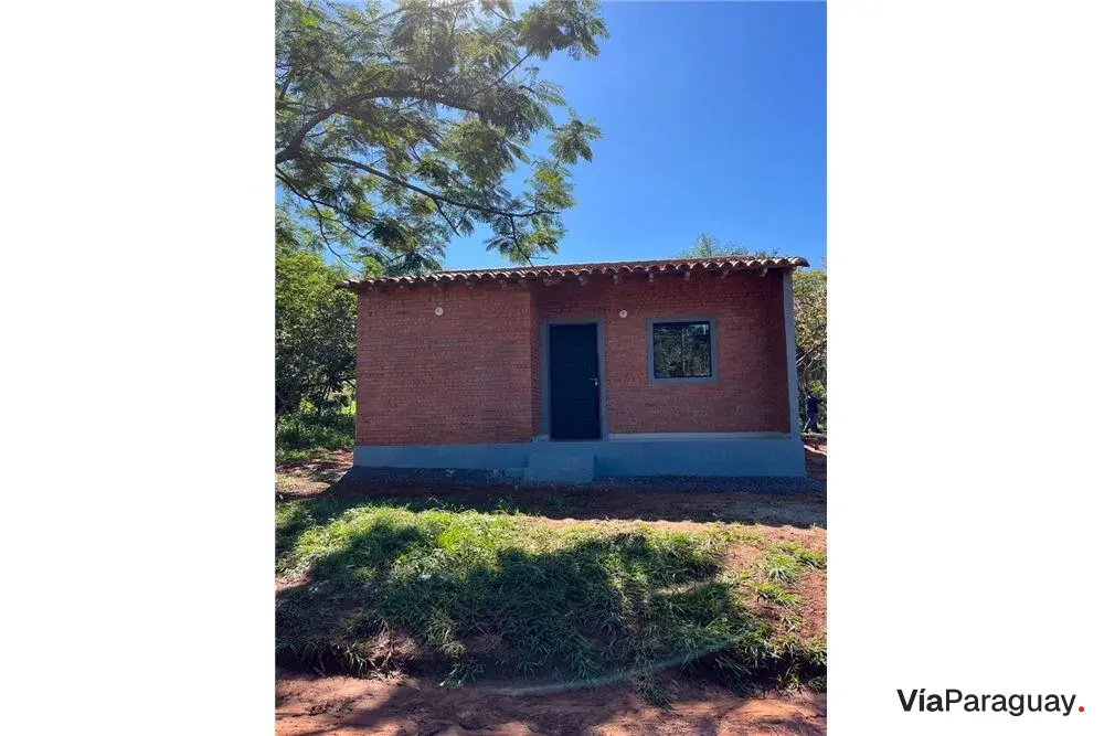 Casa en venta en Itauguá, Guazú Virá, con jardín