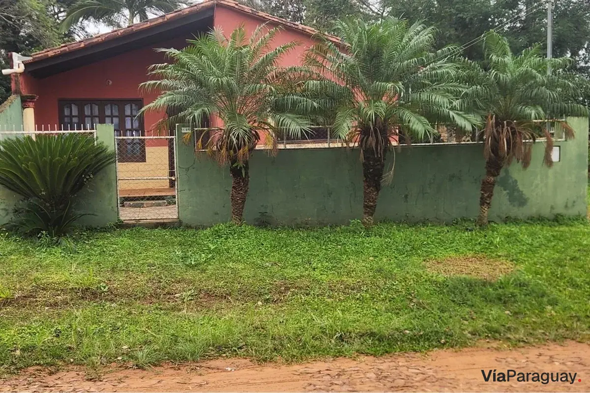 Casa à venda em Itauguá, Santa Cecilia
