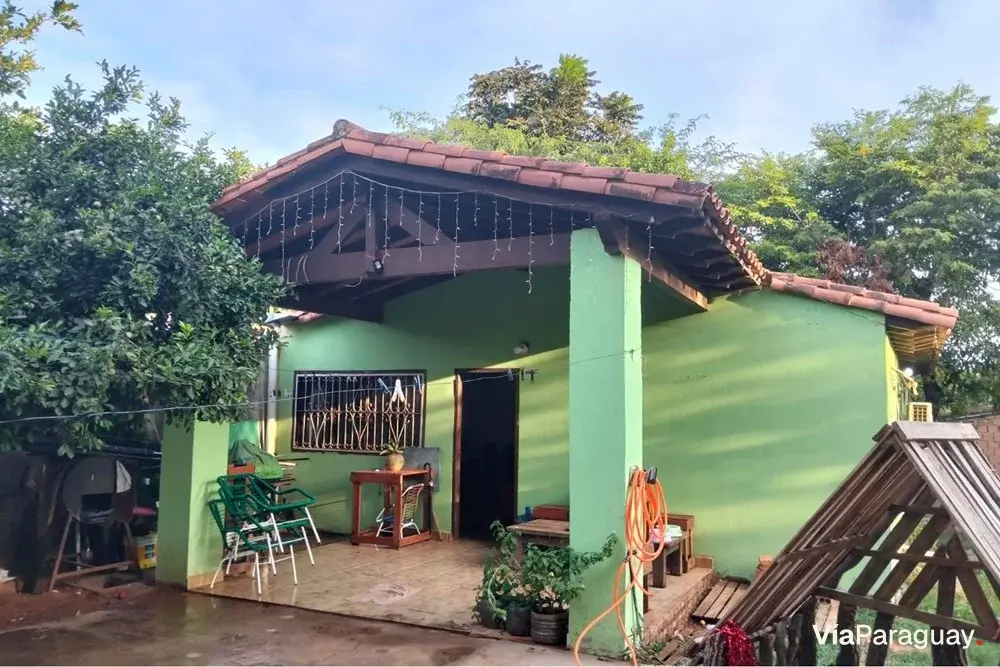 Casa à venda em Kennedy, Capiatá: 2 dormitórios