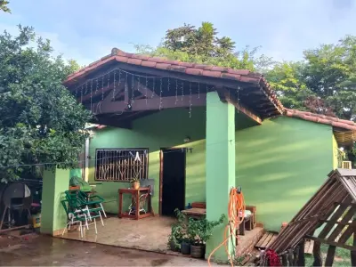 Casa à venda em Kennedy, Capiatá: 2 dormitórios