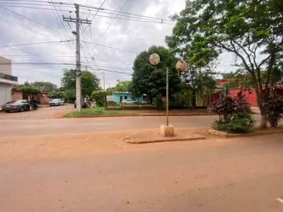 Casa à venda no Km 8 Acaray, Ciudad del Este