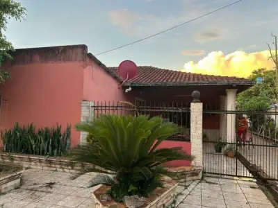 Casa à venda no km 9 Acaray, Ciudad del Este – 3 quartos
