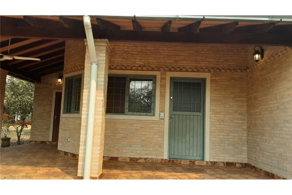 Casa en venta en Kokue Guasu, Areguá
