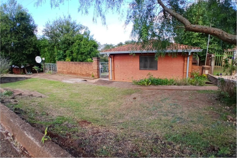 Casa à venda em La Paz, Itapúa, com 2 dormitórios