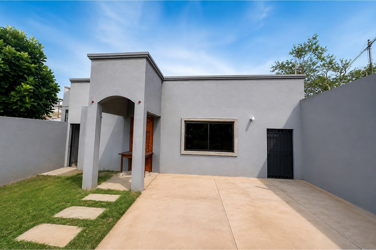 House for sale in Laguna Grande, Fernando de la Mora