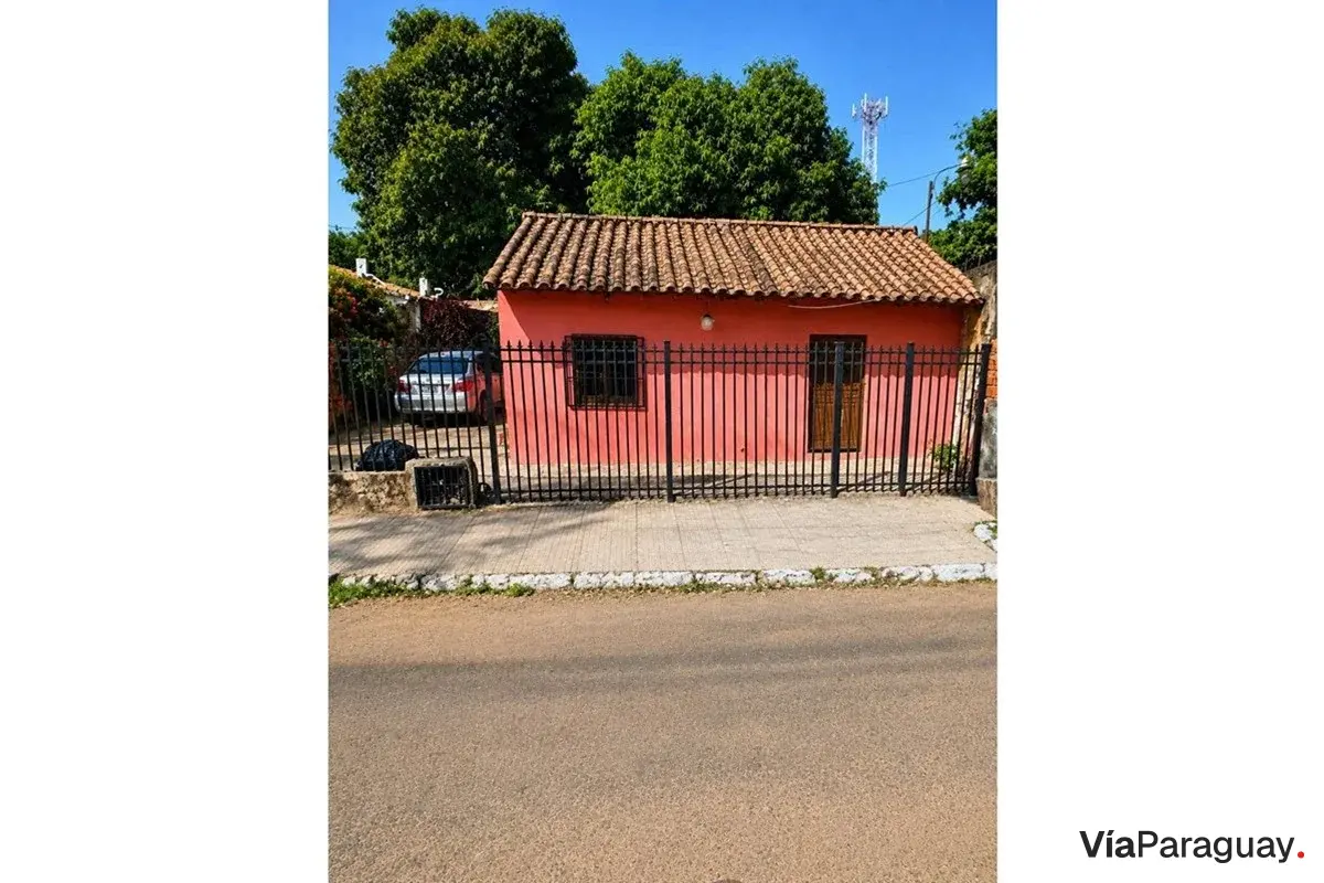 House for sale in Lambaré with 4 bedrooms