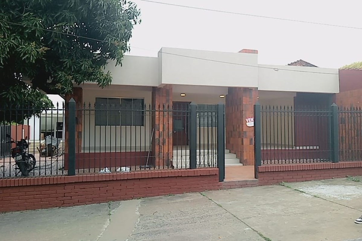 Casa en venta en Lambaré con 4 dormitorios
