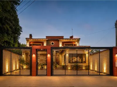 Casa en venta en Lambaré con 5 dormitorios y piscina