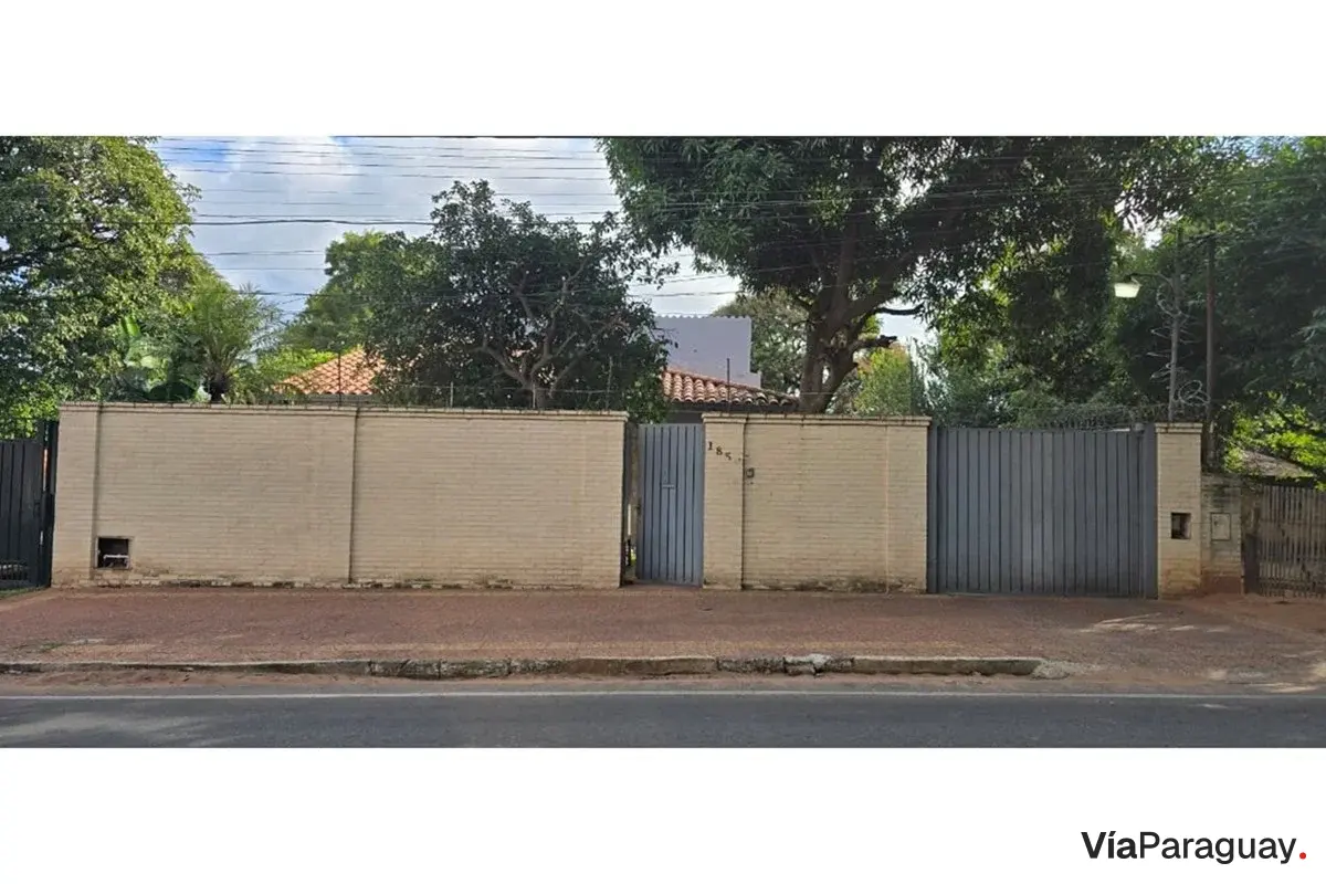 Casa à venda em Lambaré, San Isidro, 4 dormitórios