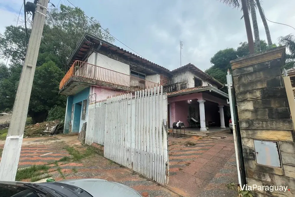 Casa en venta en Lambaré, San Roque González