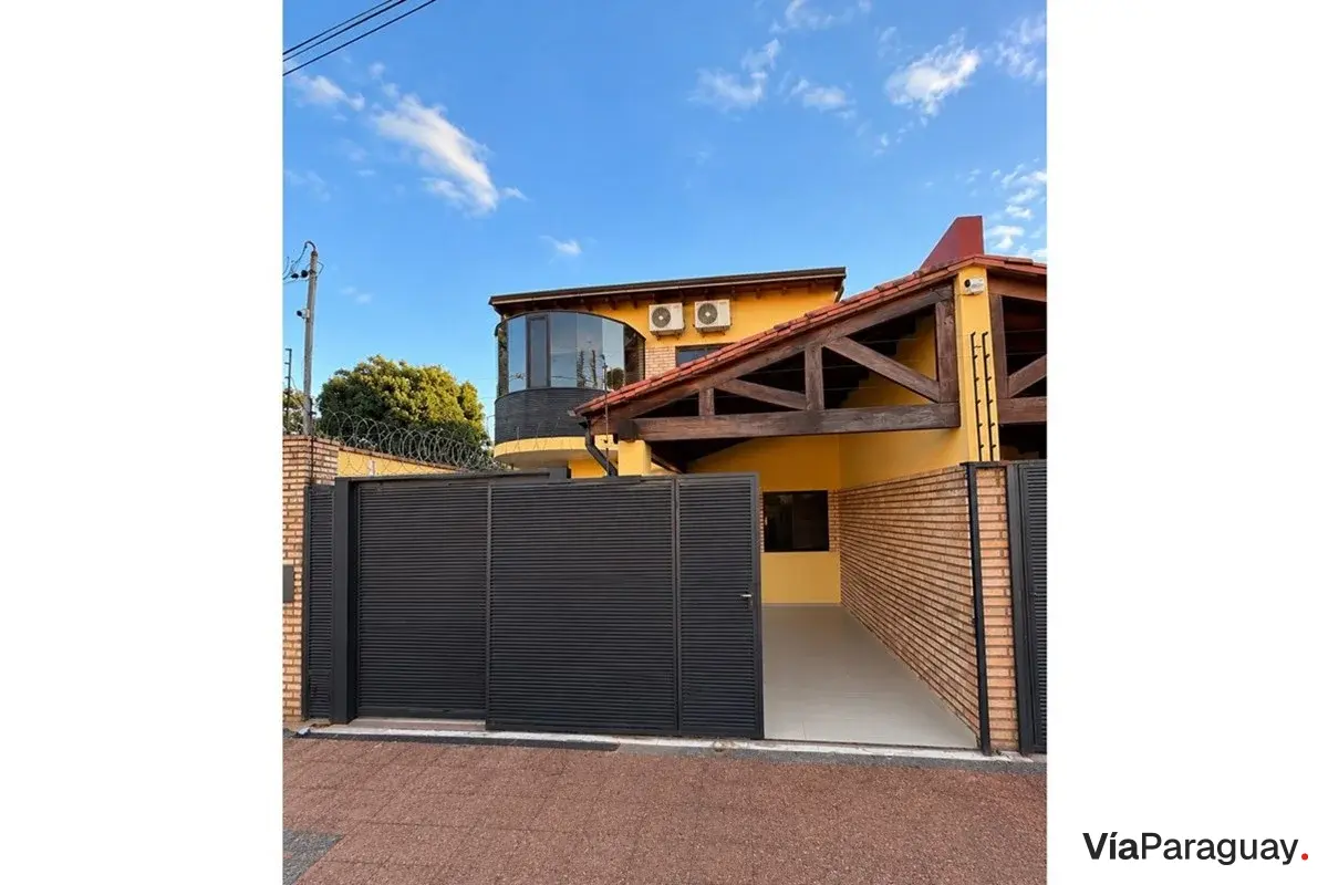 Casa à venda em Lambaré, San Roque González
