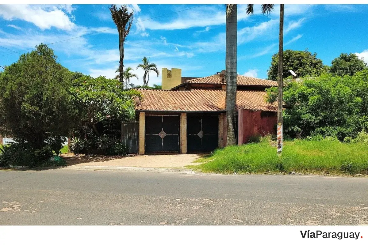 Casa en venta en Lambaré, San Roque González