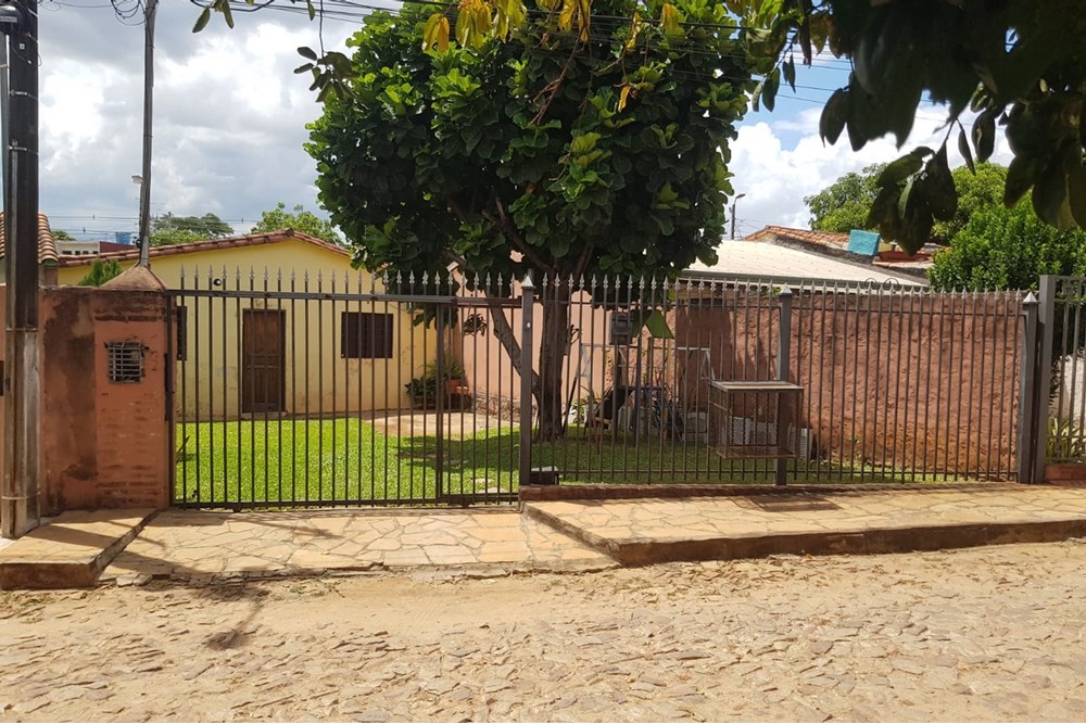 Casa en venta en Laurelty, Luque