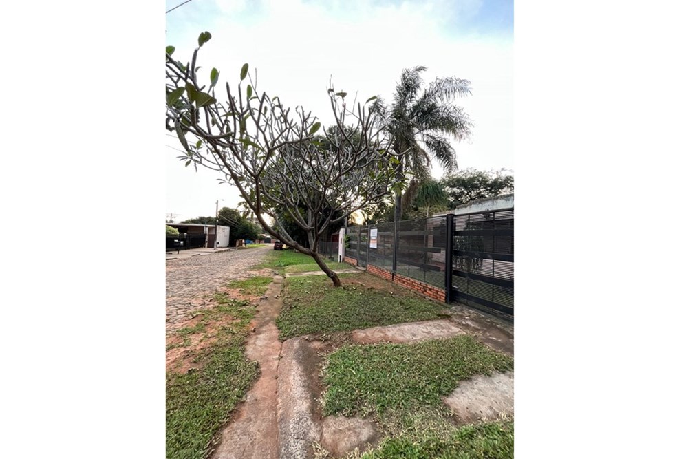 Casa à venda em Laurelty, Luque