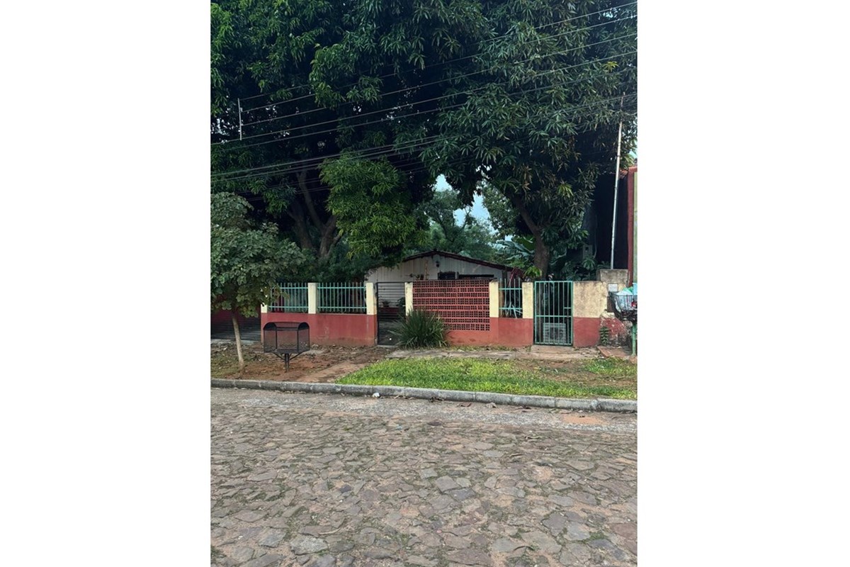 Casa à venda em Laurelty, Luque