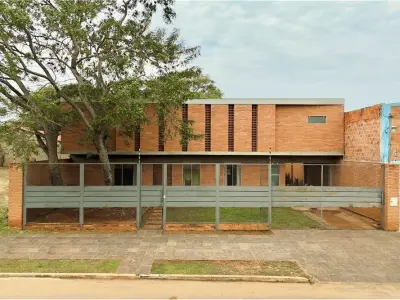 Casa en venta en Laurelty, Luque