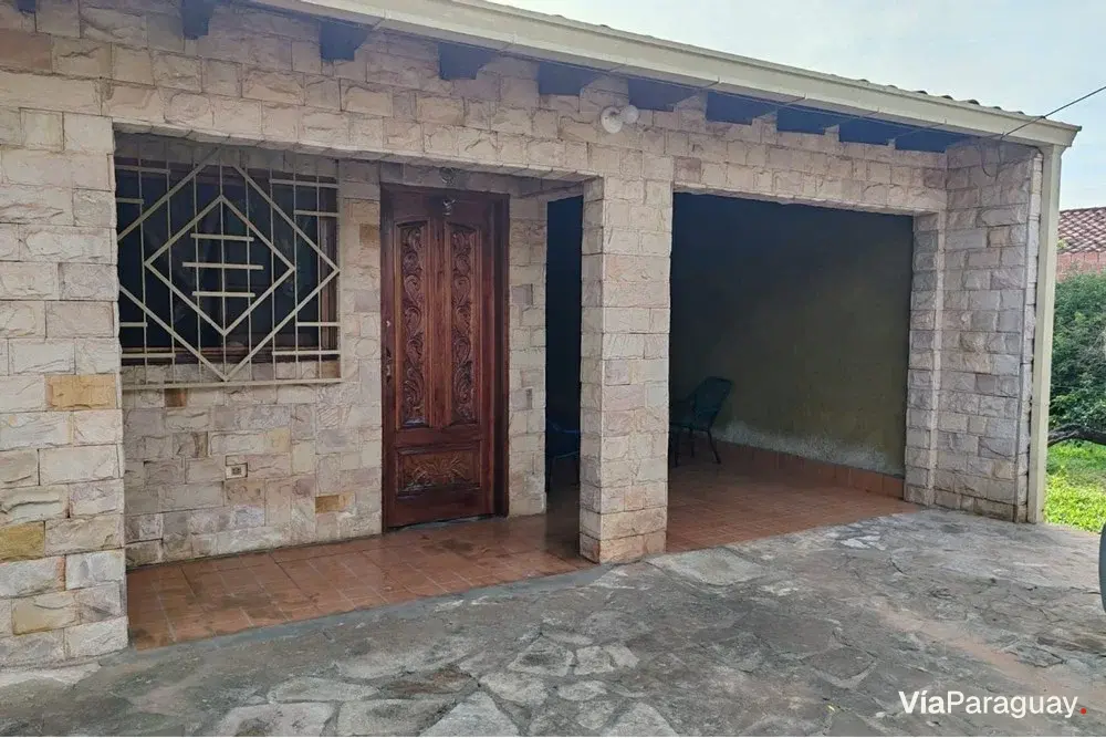 Casa en venta en Loma Merlo, Luque