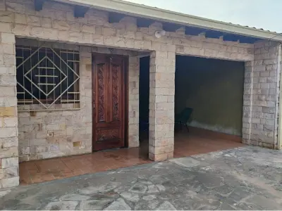 Casa en venta en Loma Merlo, Luque