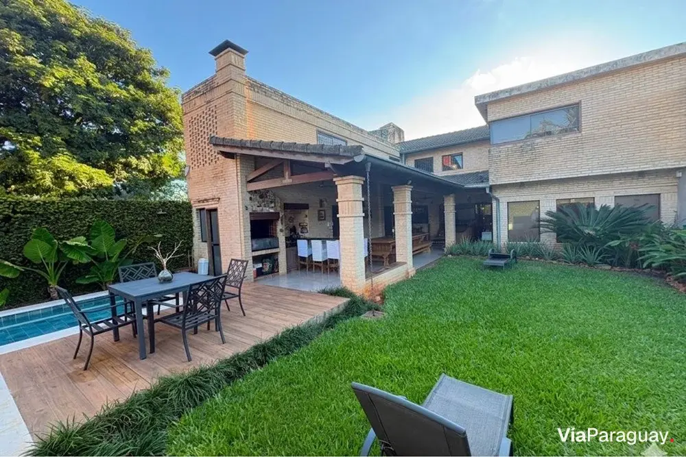 Casa en venta en Loma Merlo, Luque