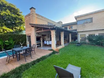 Casa en venta en Loma Merlo, Luque