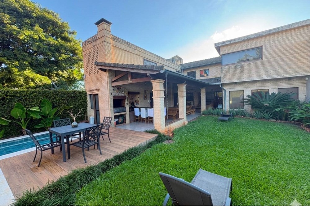 Casa à venda em Loma Merlo, Luque