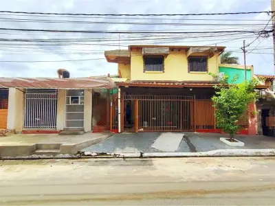 House for sale in Loma Pytá, Asunción