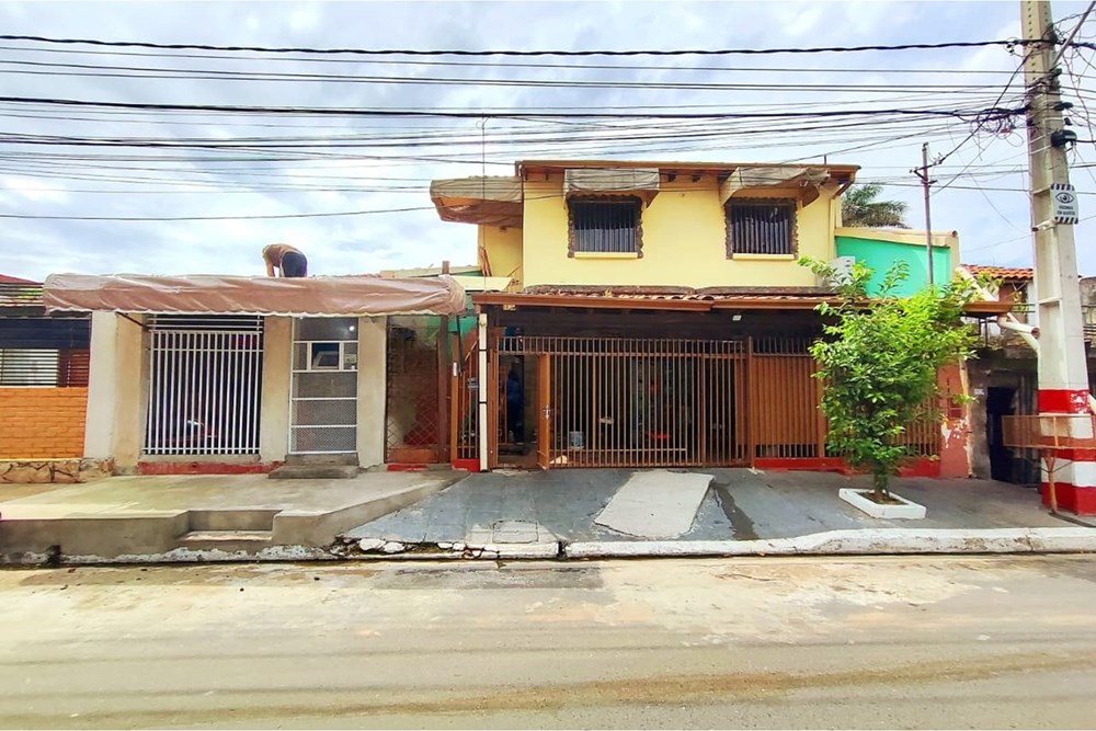 Casa en venta en Loma Pytá, Asunción
