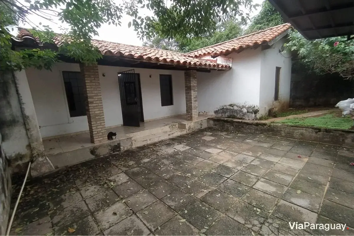 Casa en venta en Loma Pytá, Asunción, 4 dormitorios