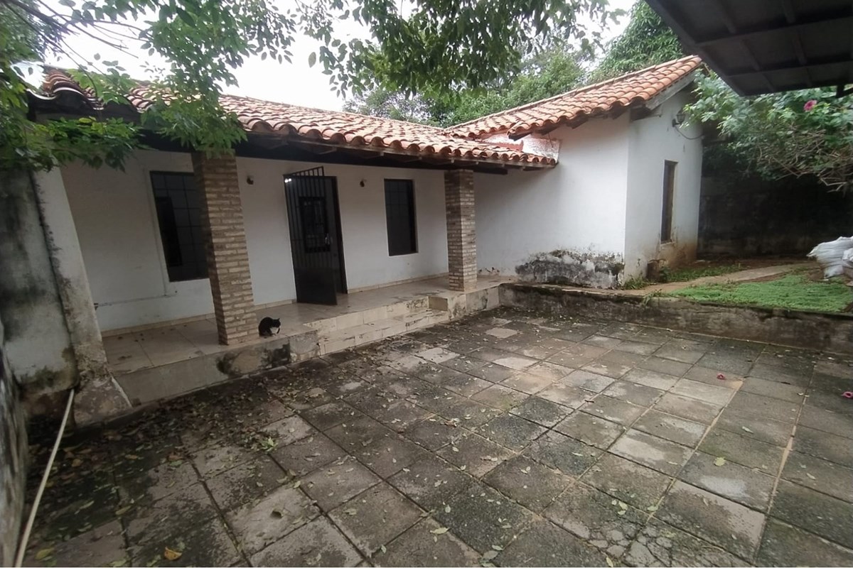 Casa en venta en Loma Pytá, Asunción, 4 dormitorios