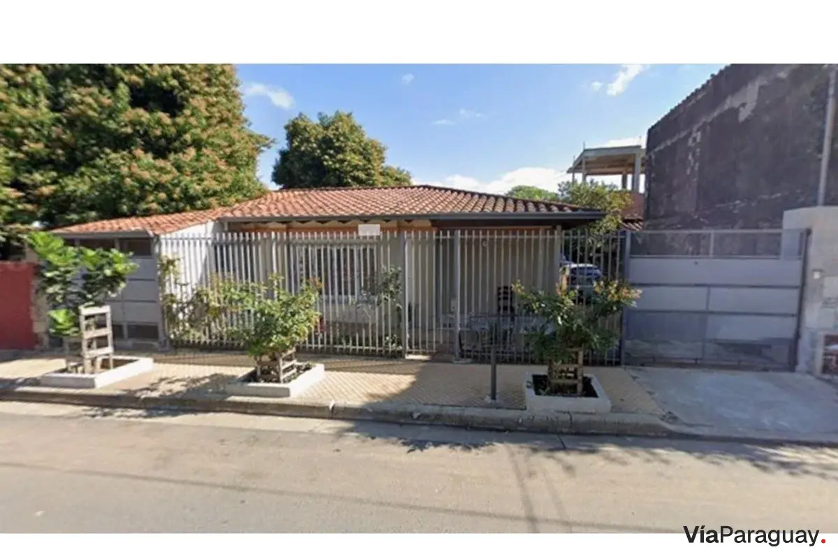 House for sale in Loma Pytá, Asunción