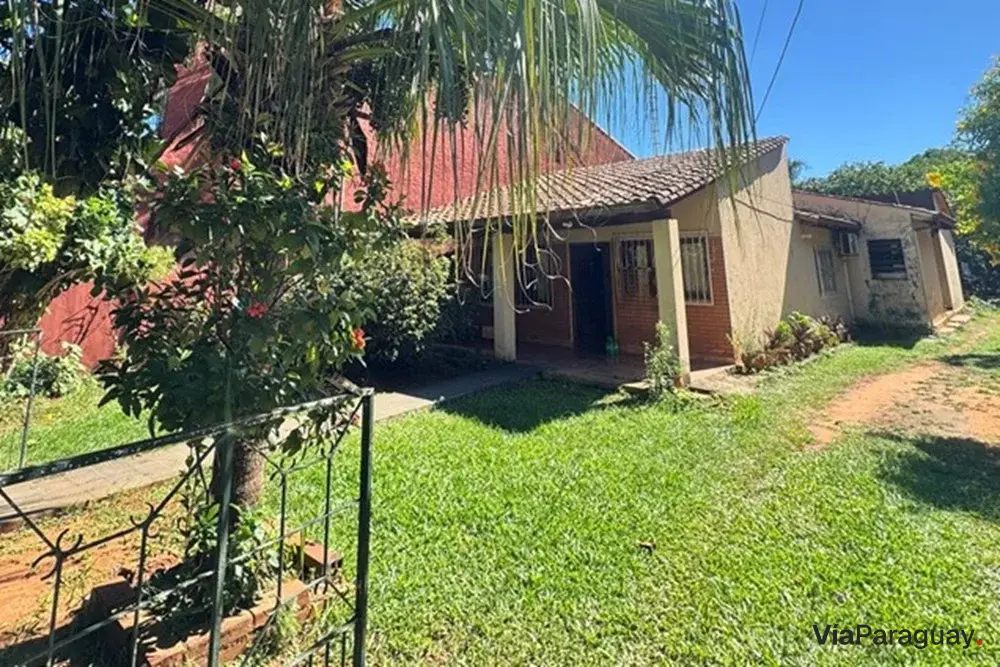 House for sale in Los Laureles, Asunción