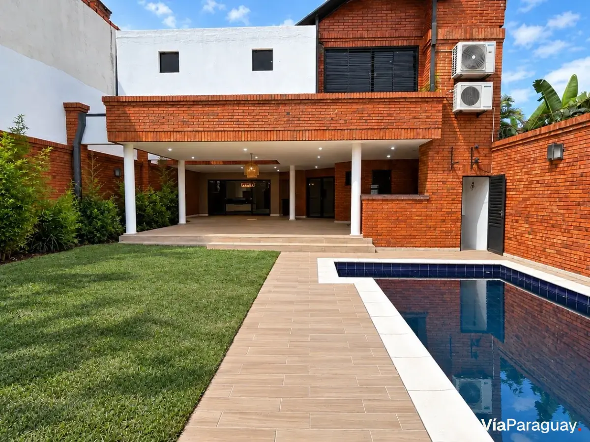 House for sale in Los Laureles with 4 en-suite bedrooms