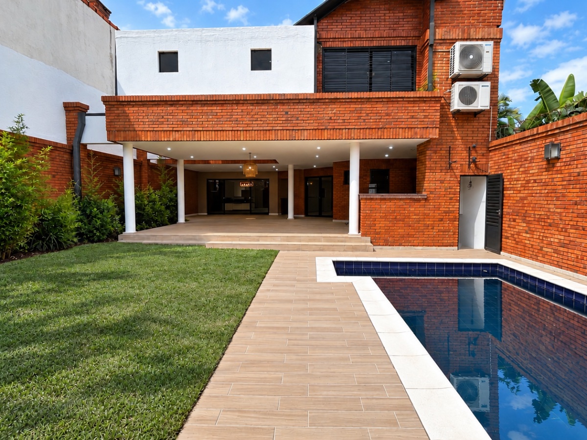 House for sale in Los Laureles with 4 en-suite bedrooms