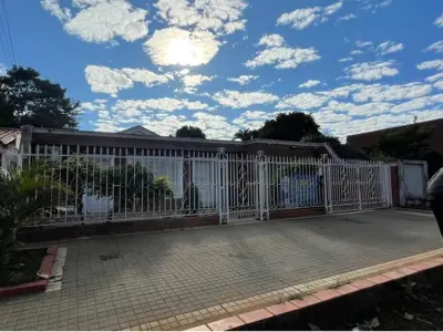 House for sale in Luque, 4 bedrooms